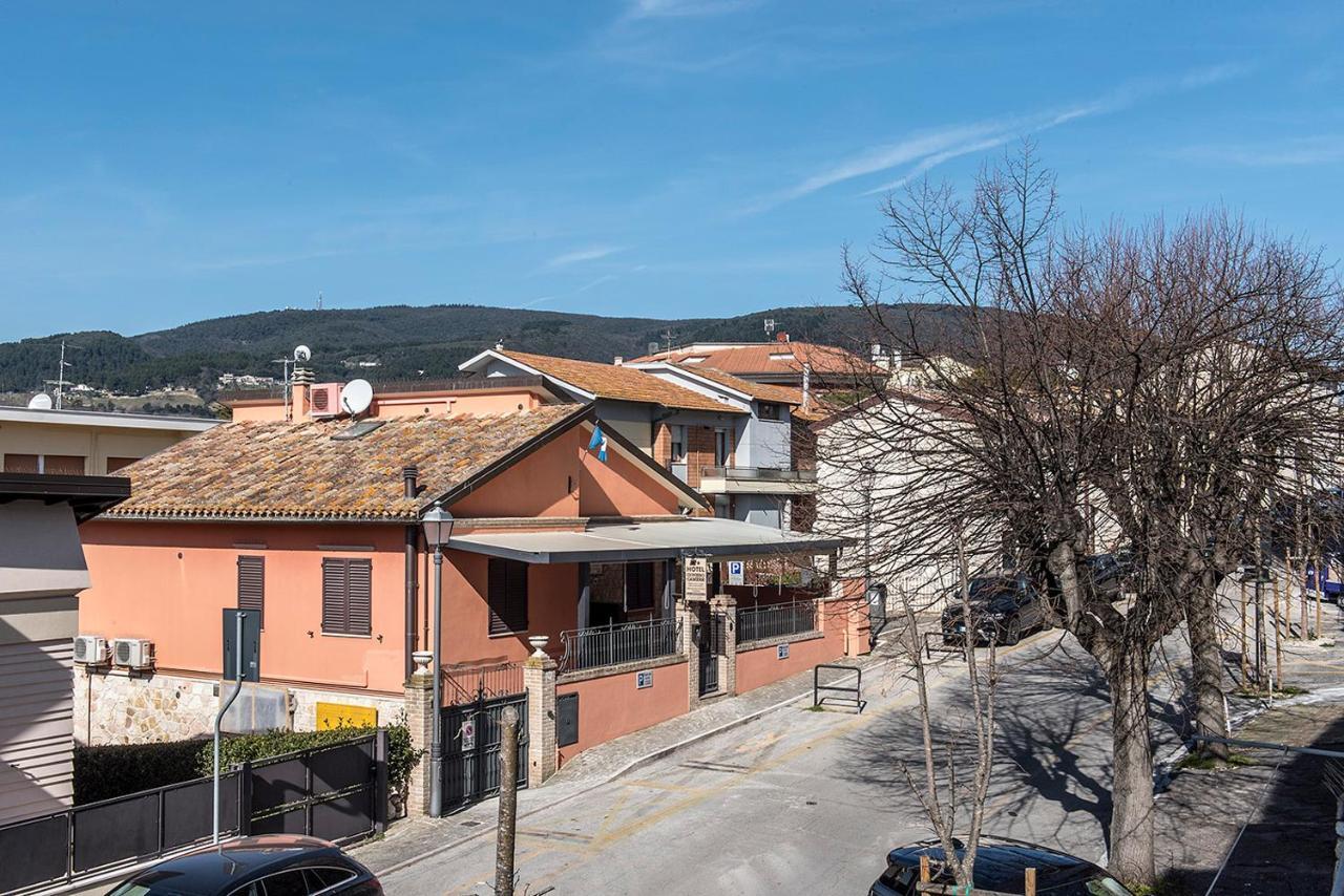 S280 - Sirolo, Delizioso Monolocale In Centro Storico Apartment Exterior photo